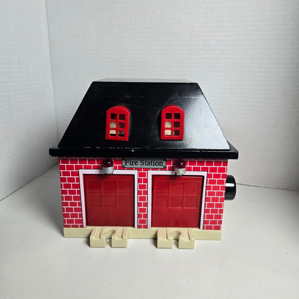 Battat toy train fire station with lights and sound Thomas The Tank